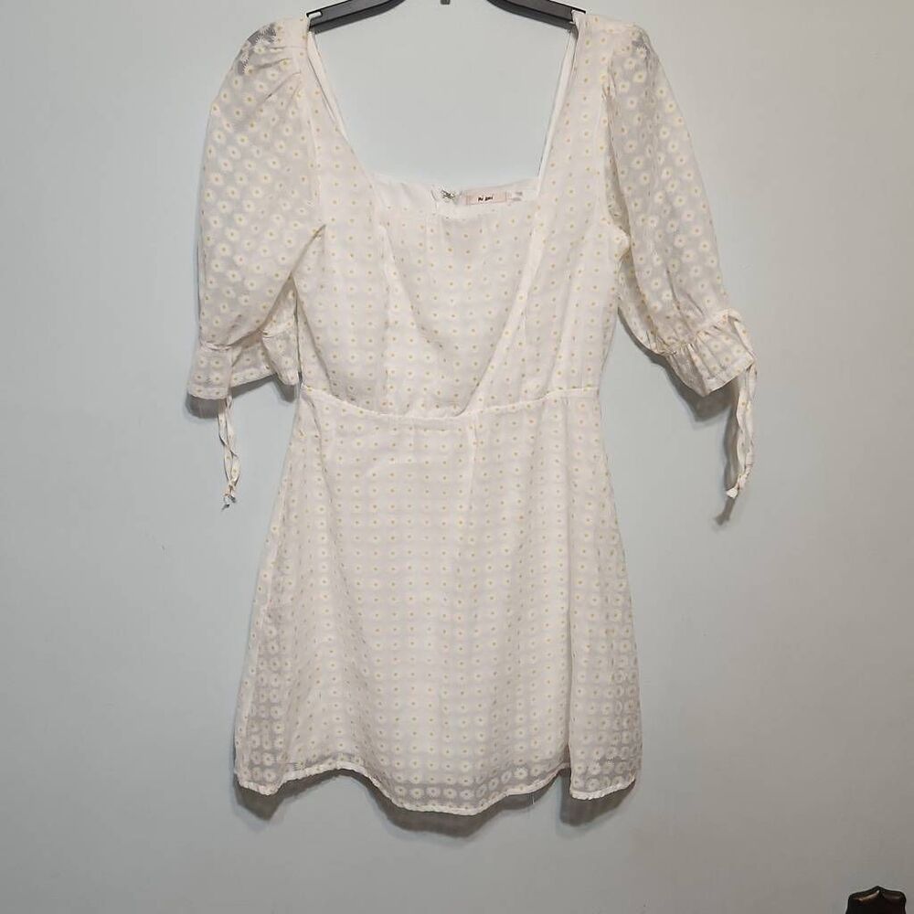Mi Ami by Francesca's White with Yellow Floral Print Lined Dress Boho L
